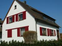 Schiebeladen in Braunrot